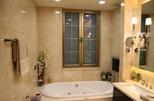 大里浴室翻新工程實例，展現現代簡約風格